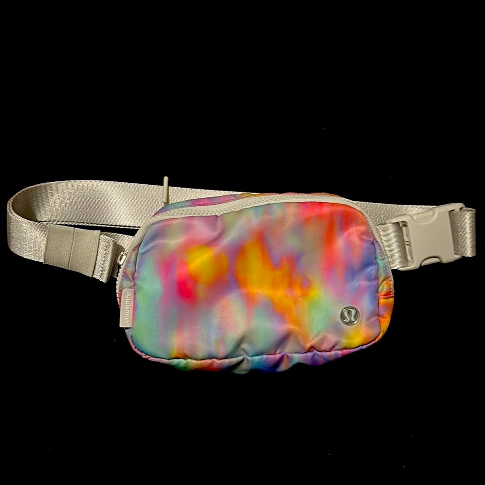 Pride 2023  everywhere crossbody bag lululemon 1L